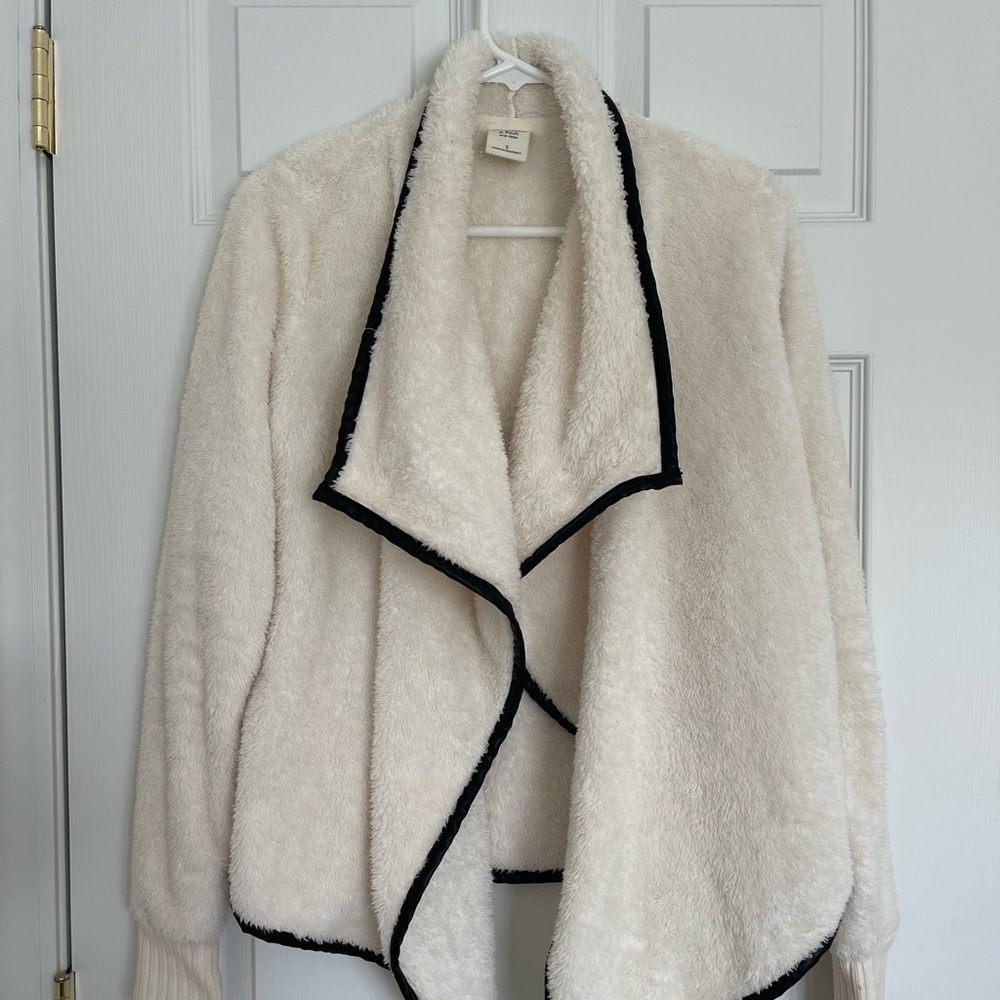 Abercrombie & Fitch Sweater